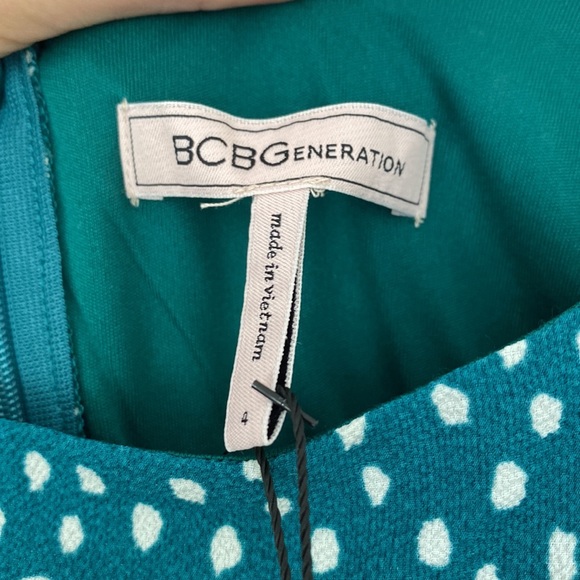 Beautiful BCNGeneration Dress - Picture 2 of 5